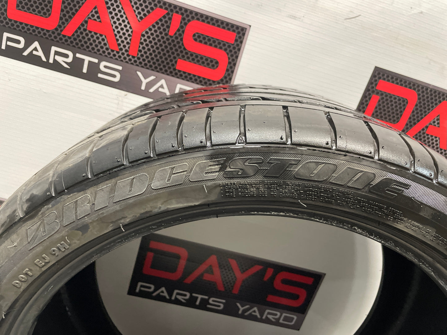 Bridgestone Potenza RE050A 275/35R19 - Day's Parts Yard