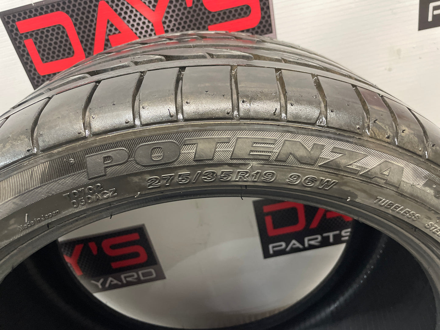 Bridgestone Potenza RE050A 275/35R19 - Day's Parts Yard