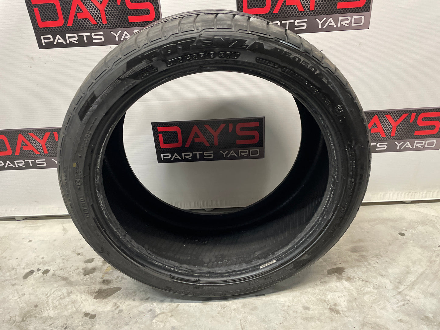 Bridgestone Potenza RE050A 275/35R19 - Day's Parts Yard