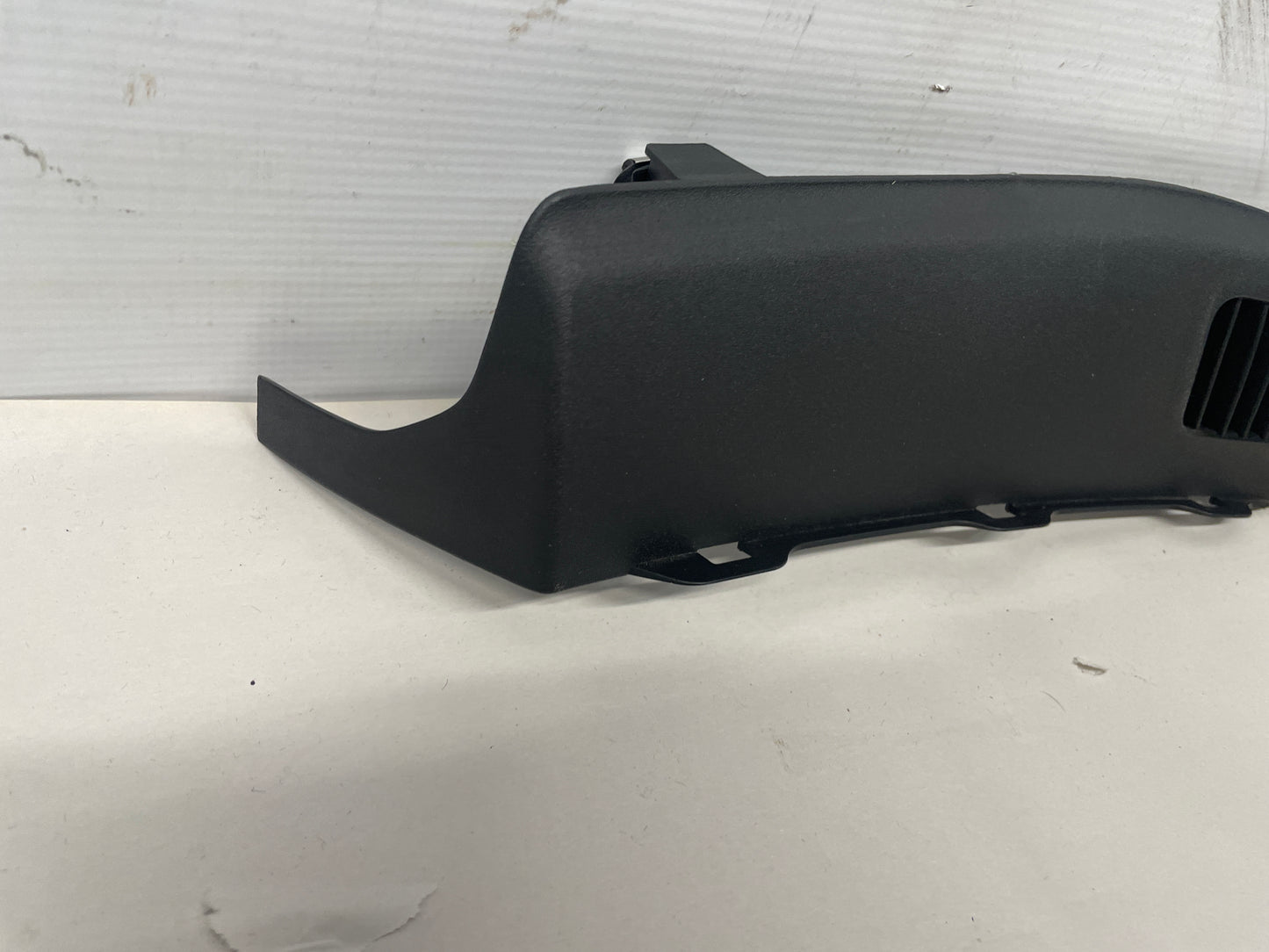 2009 Pontiac G8 Dash LH Driver Dash End Cap Vent Trim OEM - Day's Parts Yard