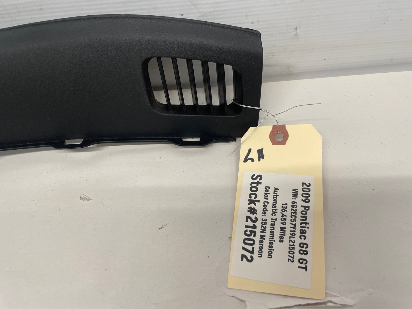 2009 Pontiac G8 Dash LH Driver Dash End Cap Vent Trim OEM - Day's Parts Yard