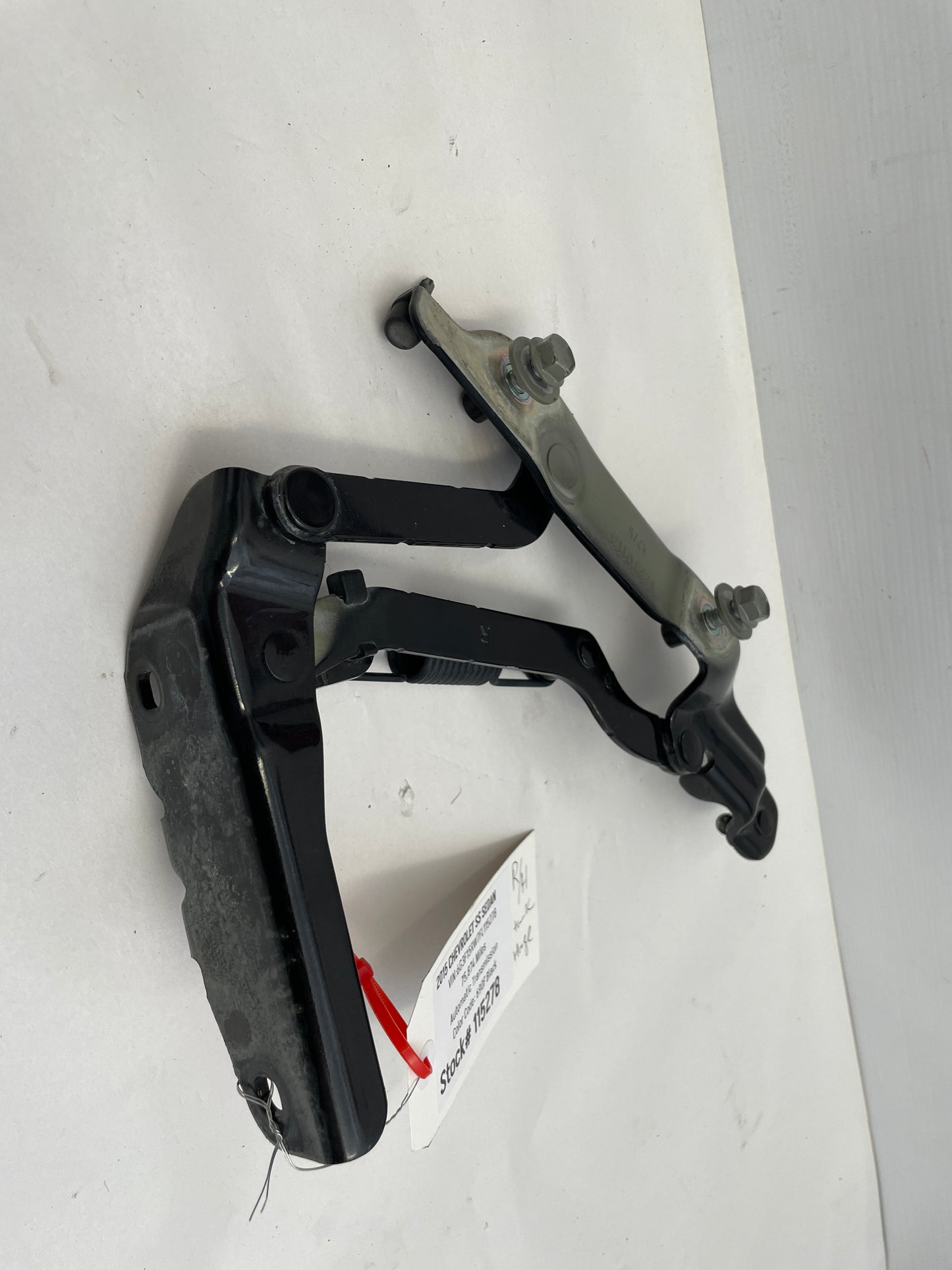 2015 Chevy SS Sedan Trunk Lid Hinges RH & LH OEM - Day's Parts Yard