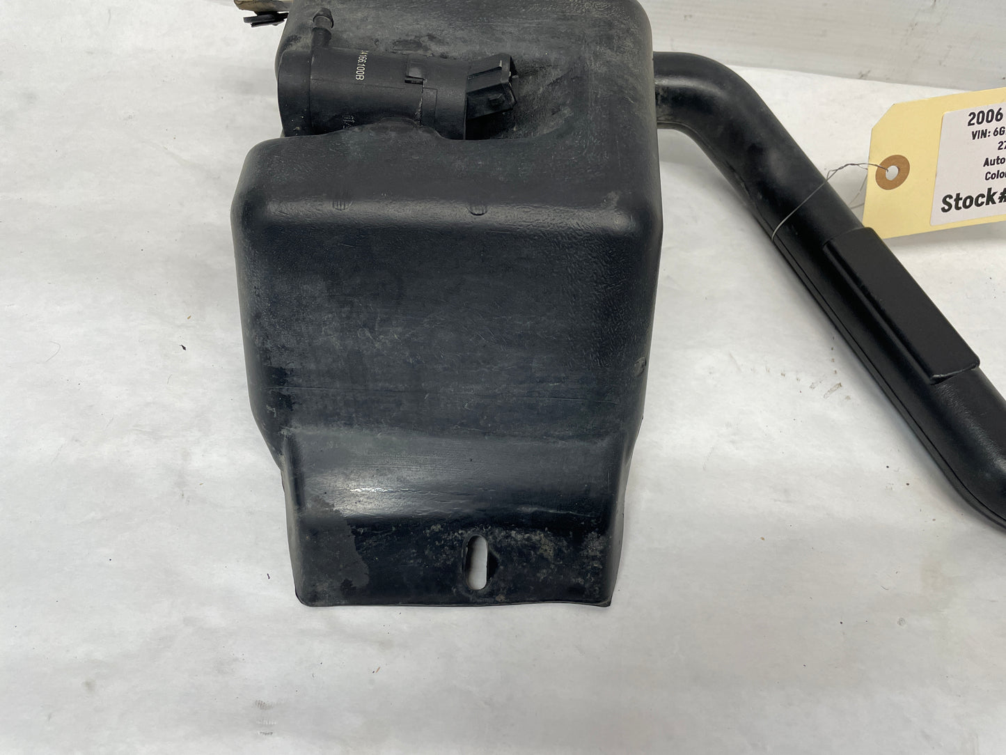 2006 Pontiac GTO Windshield Washer Pump Reservoir Tank Bottle OEM - Day's Parts Yard