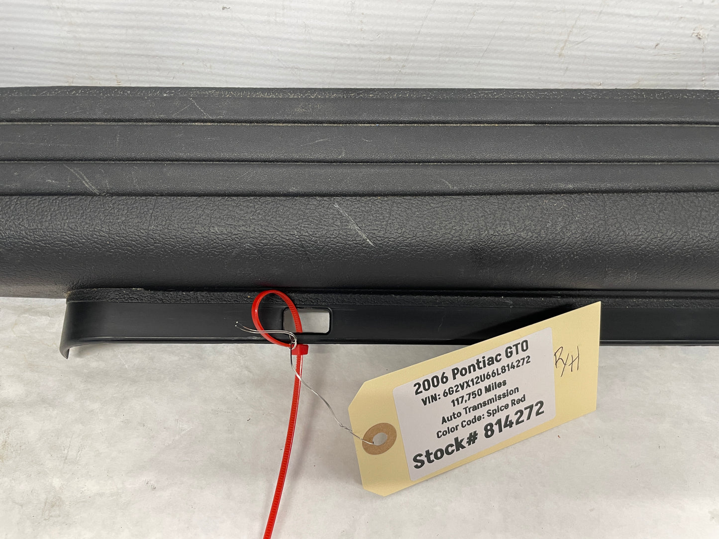 2006 Pontiac GTO RH Passenger Interior Sill Carpet Retainer Trim Cover Panel OEM - Day's Parts Yard