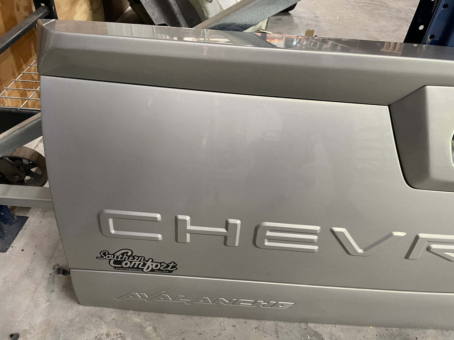 2005 Chevy Avalanche Tailgate Tail Gate OEM - Day's Parts Yard