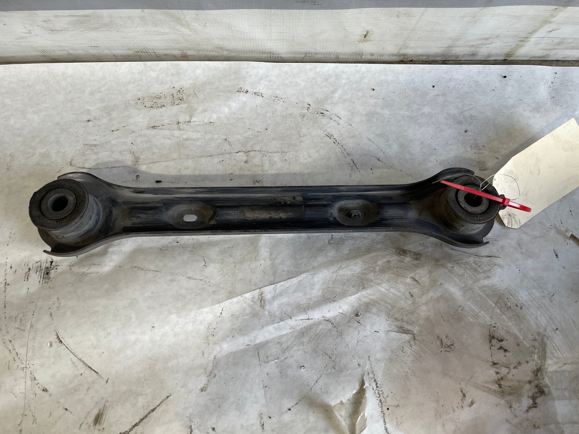 2010 Chevy Camaro SS Rear RH Passenger Trailing Drag Link Control Arm OEM - Day's Parts Yard