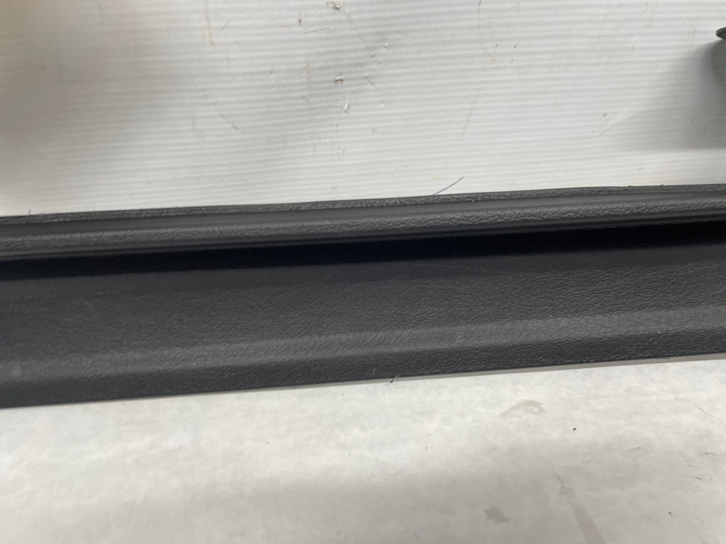 2006 Pontiac GTO RH Passenger Front Seat Outer Frame Side Track Cover Trim Molding OEM - Day's Parts Yard
