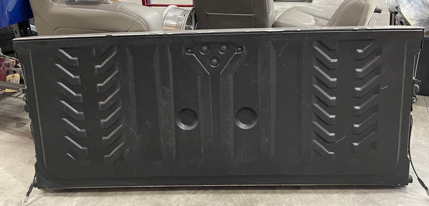 2005 Chevy Avalanche Tailgate Tail Gate OEM - Day's Parts Yard