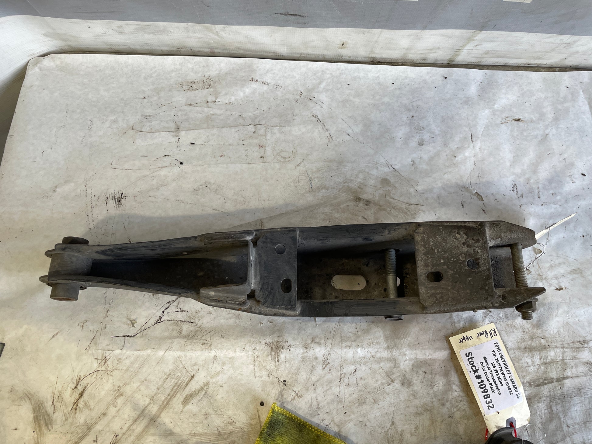 2010 Chevy Camaro SS Rear LH Driver Lower Control Arm OEM - Day's Parts Yard