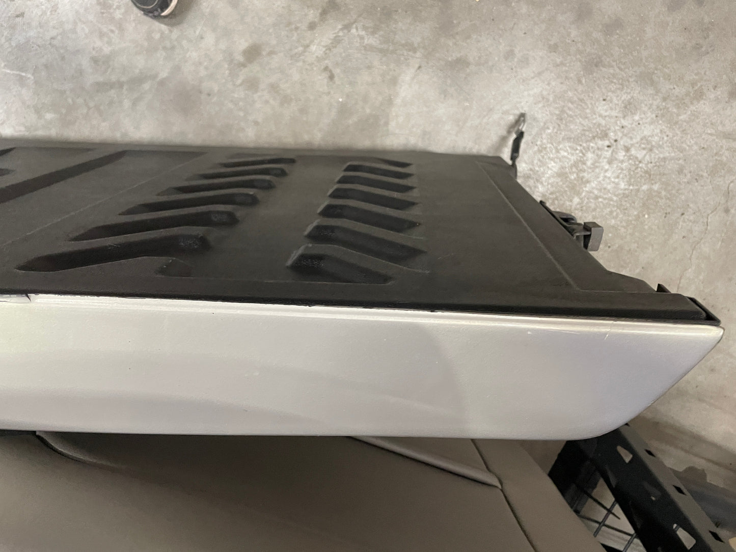 2005 Chevy Avalanche Tailgate Tail Gate OEM - Day's Parts Yard