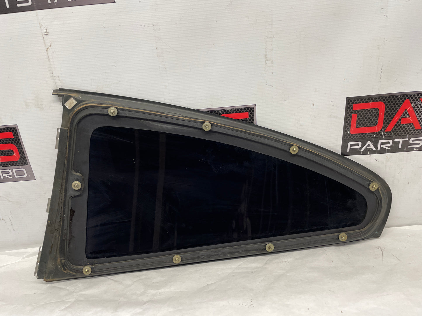 2006 Pontiac GTO RH Passenger Rear Quarter Window Glass OEM - Day's Parts Yard