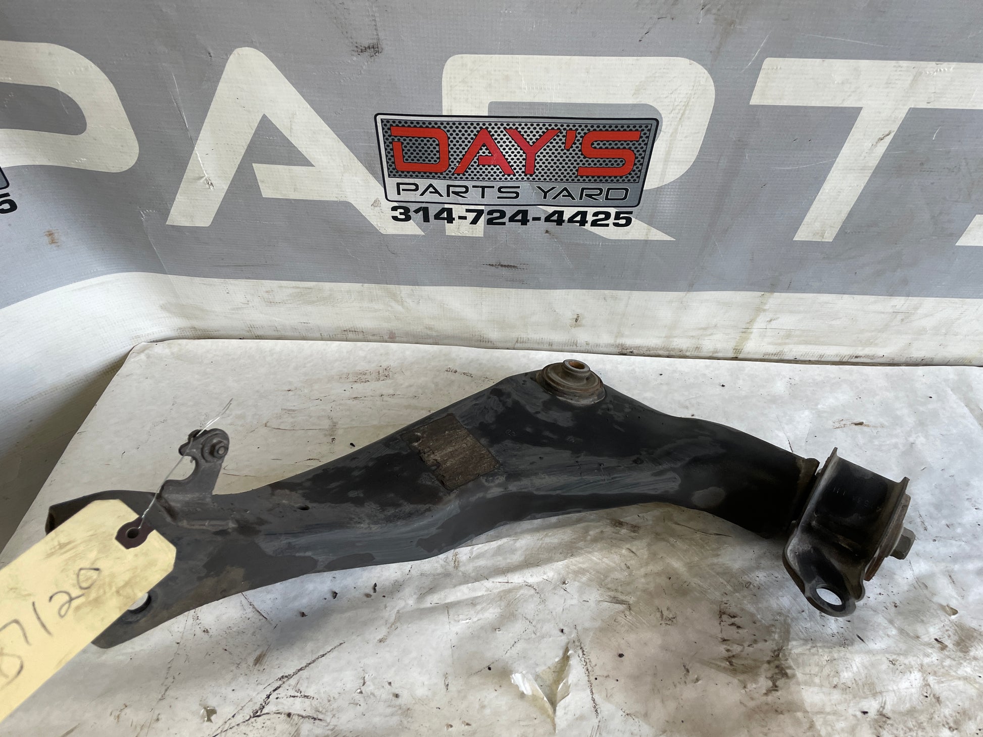 2010 Chevy Camaro SS Rear LH Driver Upper Control Arm OEM - Day's Parts Yard