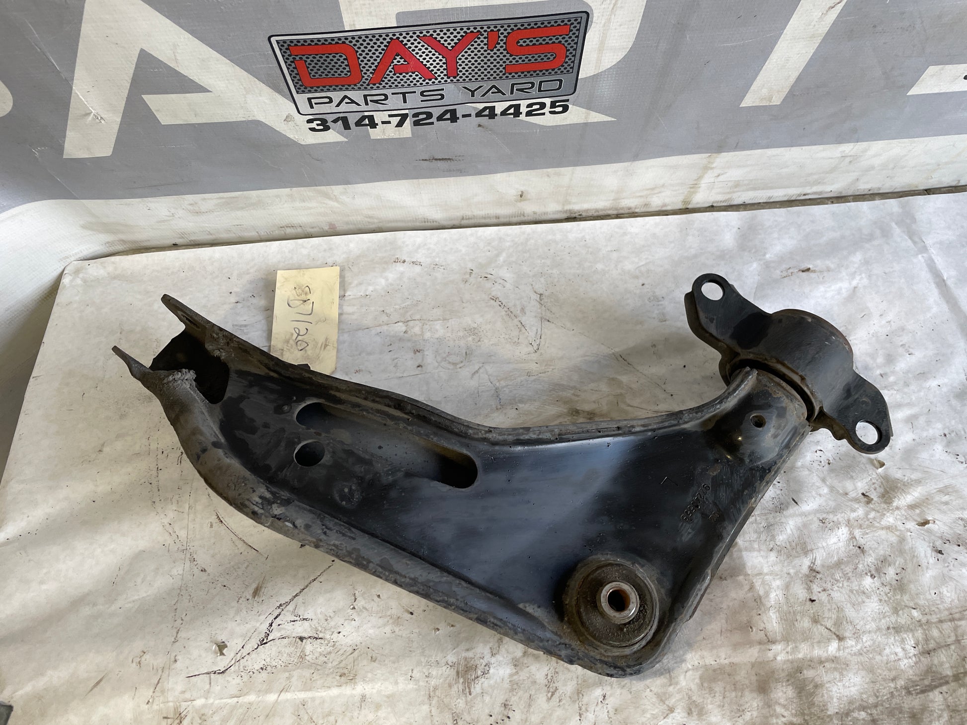 2010 Chevy Camaro SS Rear LH Driver Upper Control Arm OEM - Day's Parts Yard