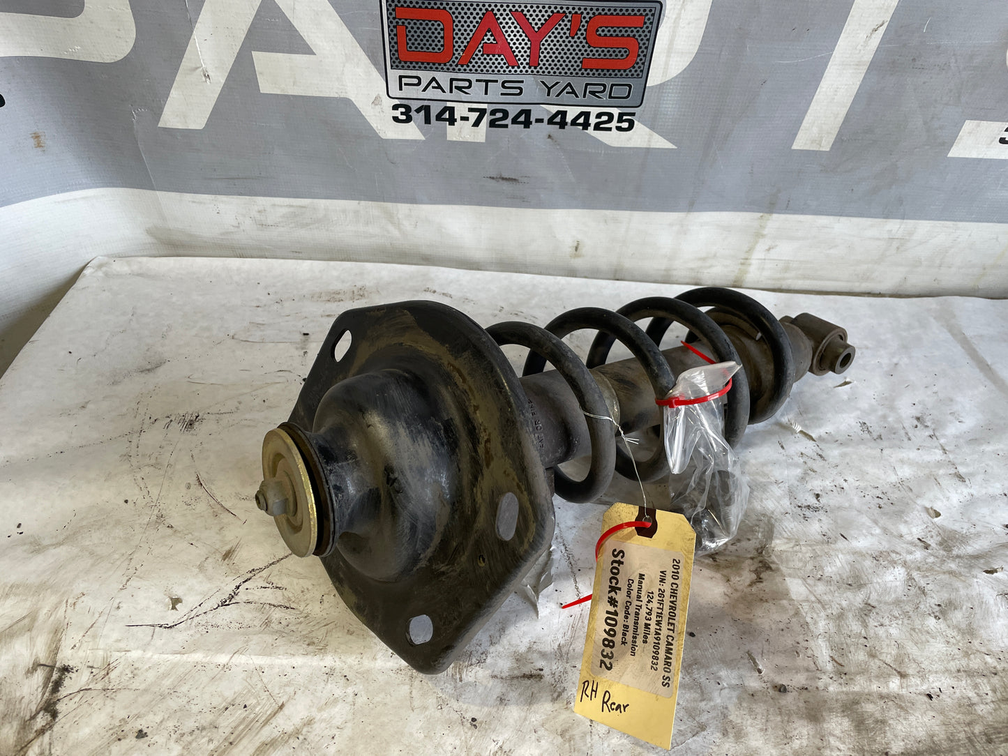 2010 Chevy Camaro SS Rear RH Passenger Shock Strut Absorber OEM - Day's Parts Yard