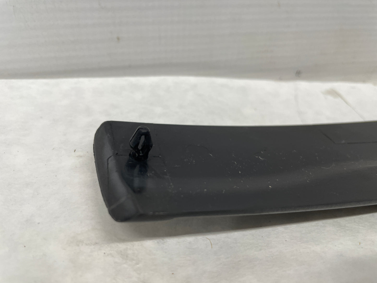 2006 Pontiac GTO RH Passenger Exterior B Pillar Window Trim Cover Applique Molding OEM - Day's Parts Yard