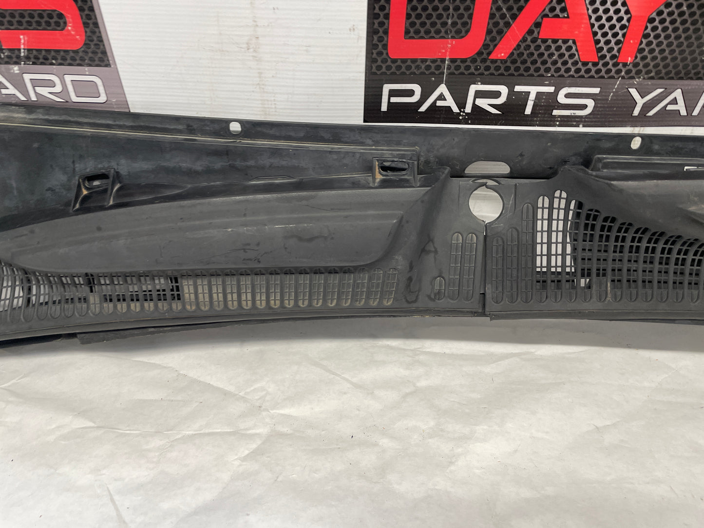 2006 Pontiac GTO Complete Windshield Wiper Cowl Assembly OEM - Day's Parts Yard