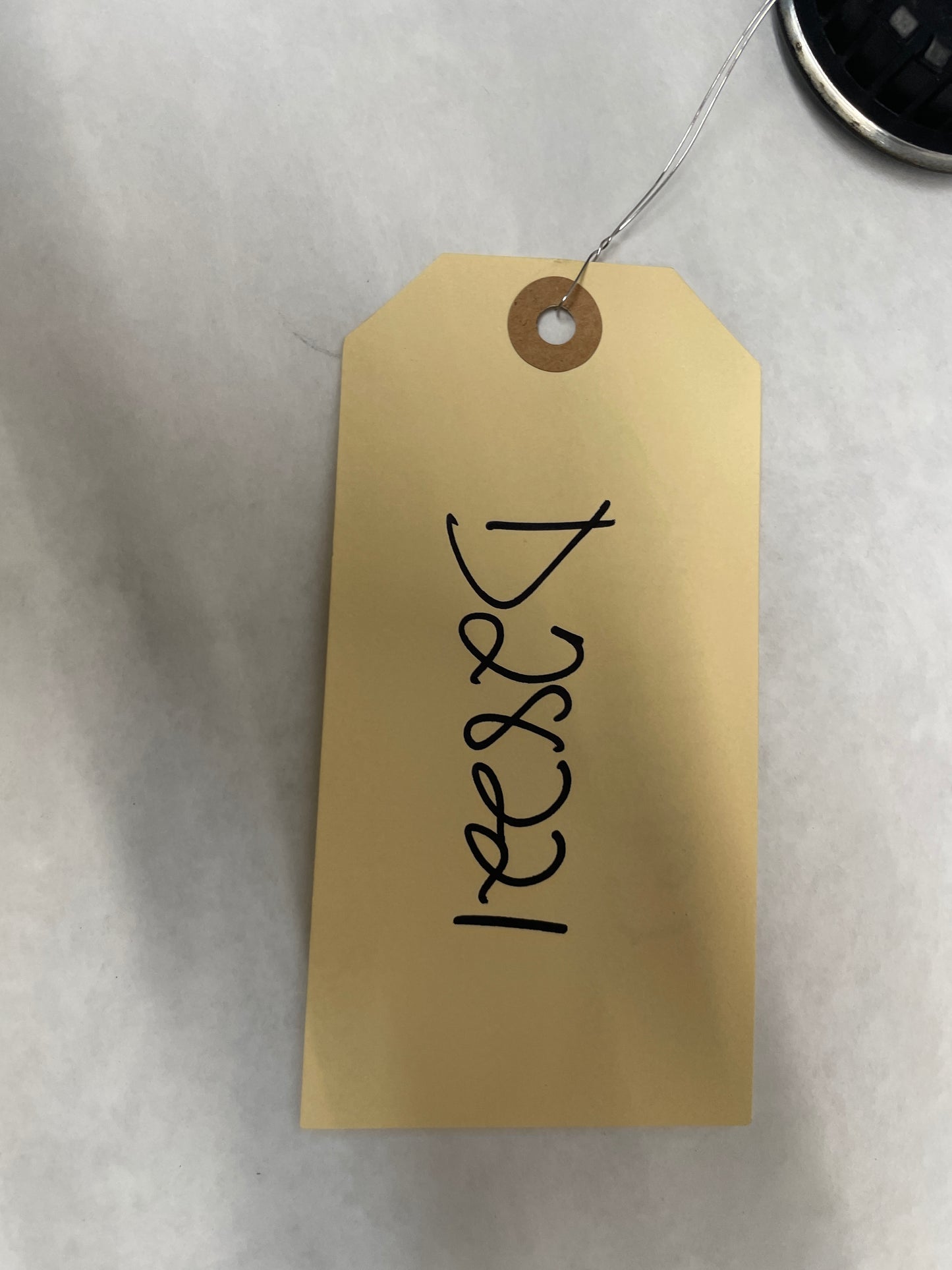 2011 Chevy Camaro SS Center Cap OEM - Day's Parts Yard