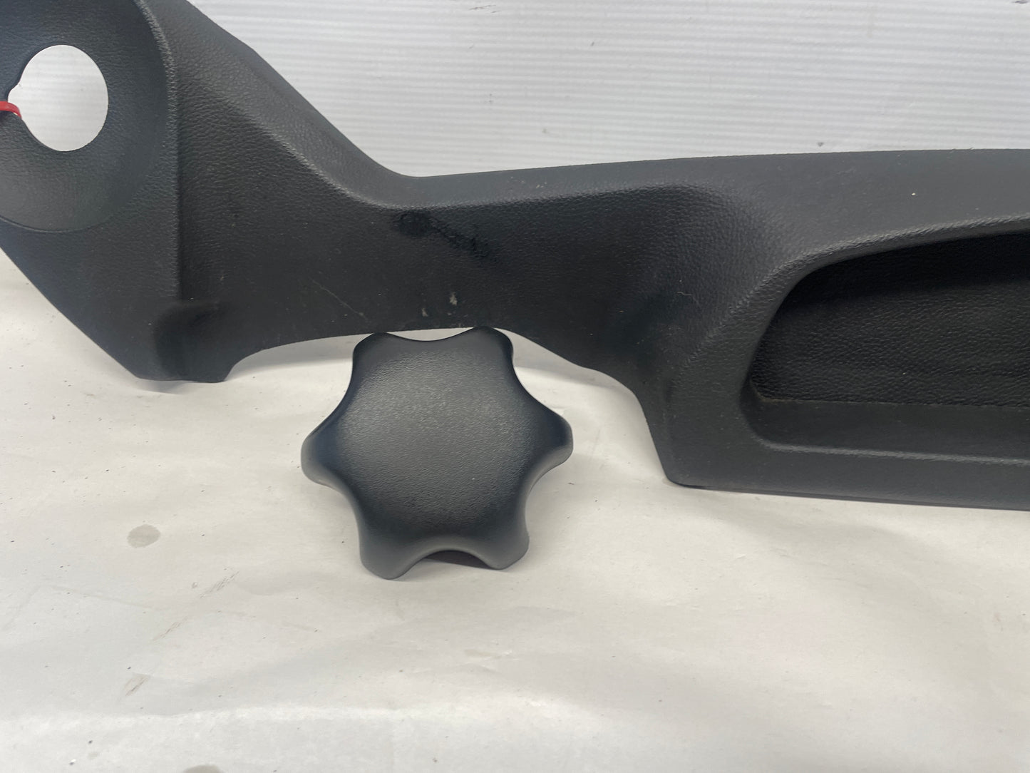 2009 Pontiac G8 GT Front RH Passenger Side Seat Track w/Control Knob OEM - Day's Parts Yard