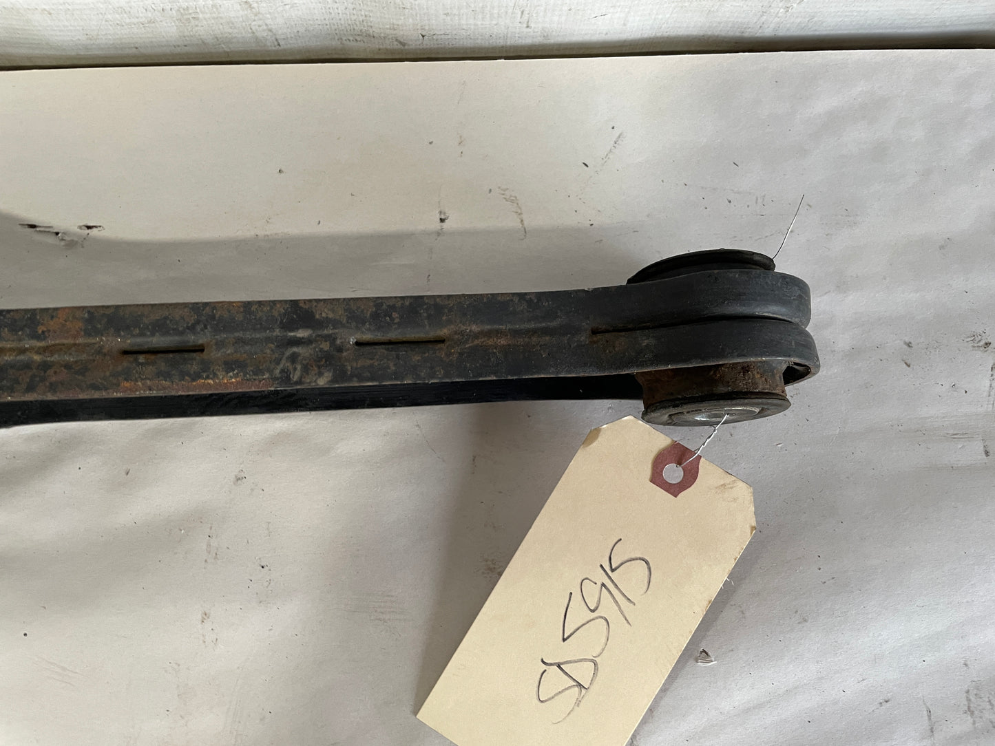 2009 Pontiac G8 GT / SS Sedan Passenger Rear Suspension Trailing Arm OEM - Day's Parts Yard