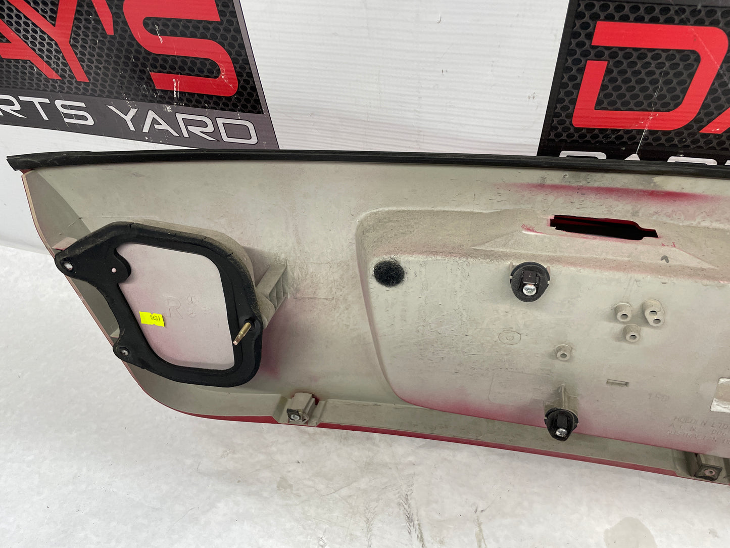 2006 Pontiac GTO Trunk Deck Lid Filler Insert Applique Panel OEM - Day's Parts Yard