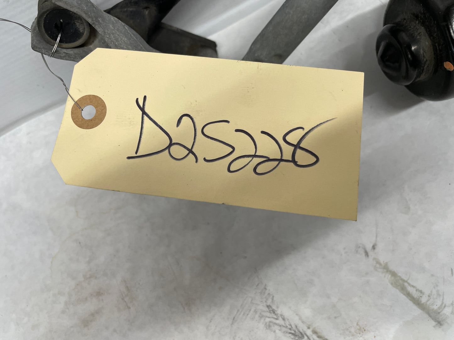 2006 Pontiac GTO Wiper Motor Transmission Linkage Assembly OEM - Day's Parts Yard