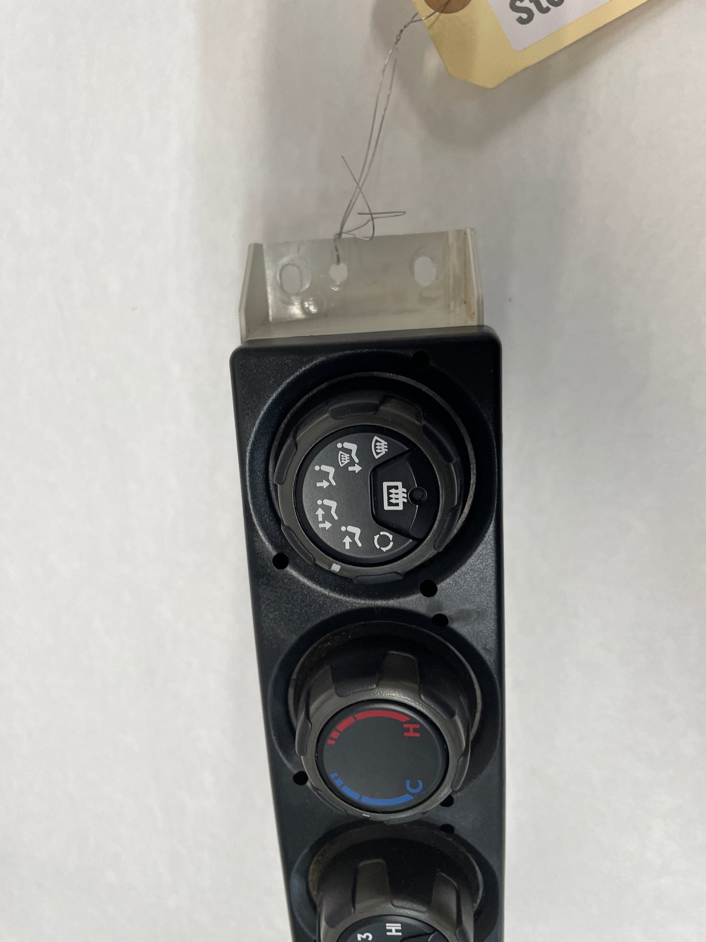 2005 Pontiac GTO HVAC Dash Climate Control Unit Panel OEM