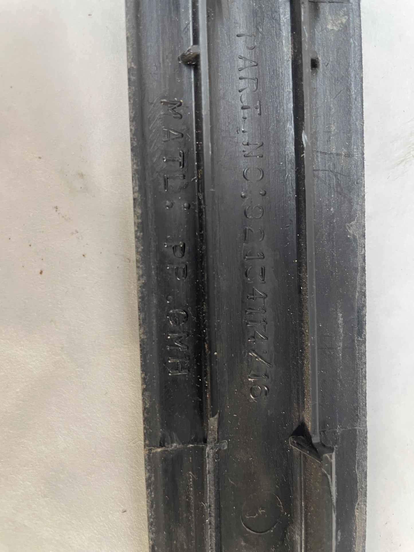 2004 Pontiac GTO LH Driver Scuff Plate Sill Trim Insert OEM - Day's Parts Yard