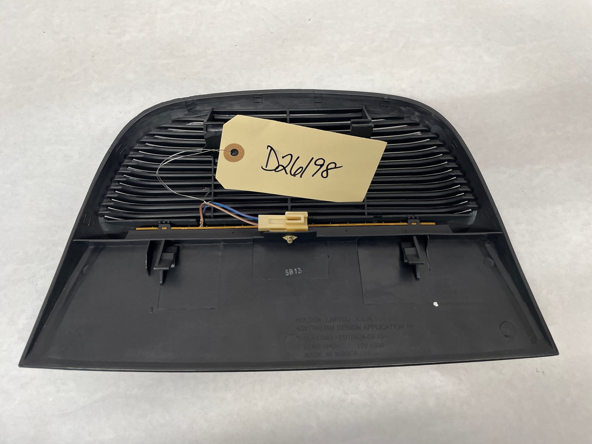 2005 Pontiac GTO 3rd Third Brake Taillight Light Lamp High Mount OEM - Day's Parts Yard