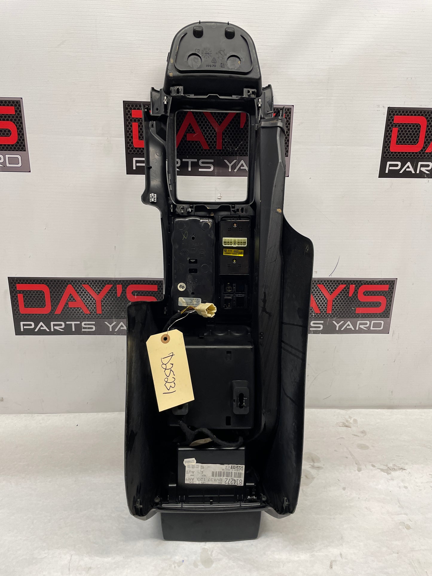 2006 Pontiac GTO Center Console Arm Rest Assembly OEM - Day's Parts Yard