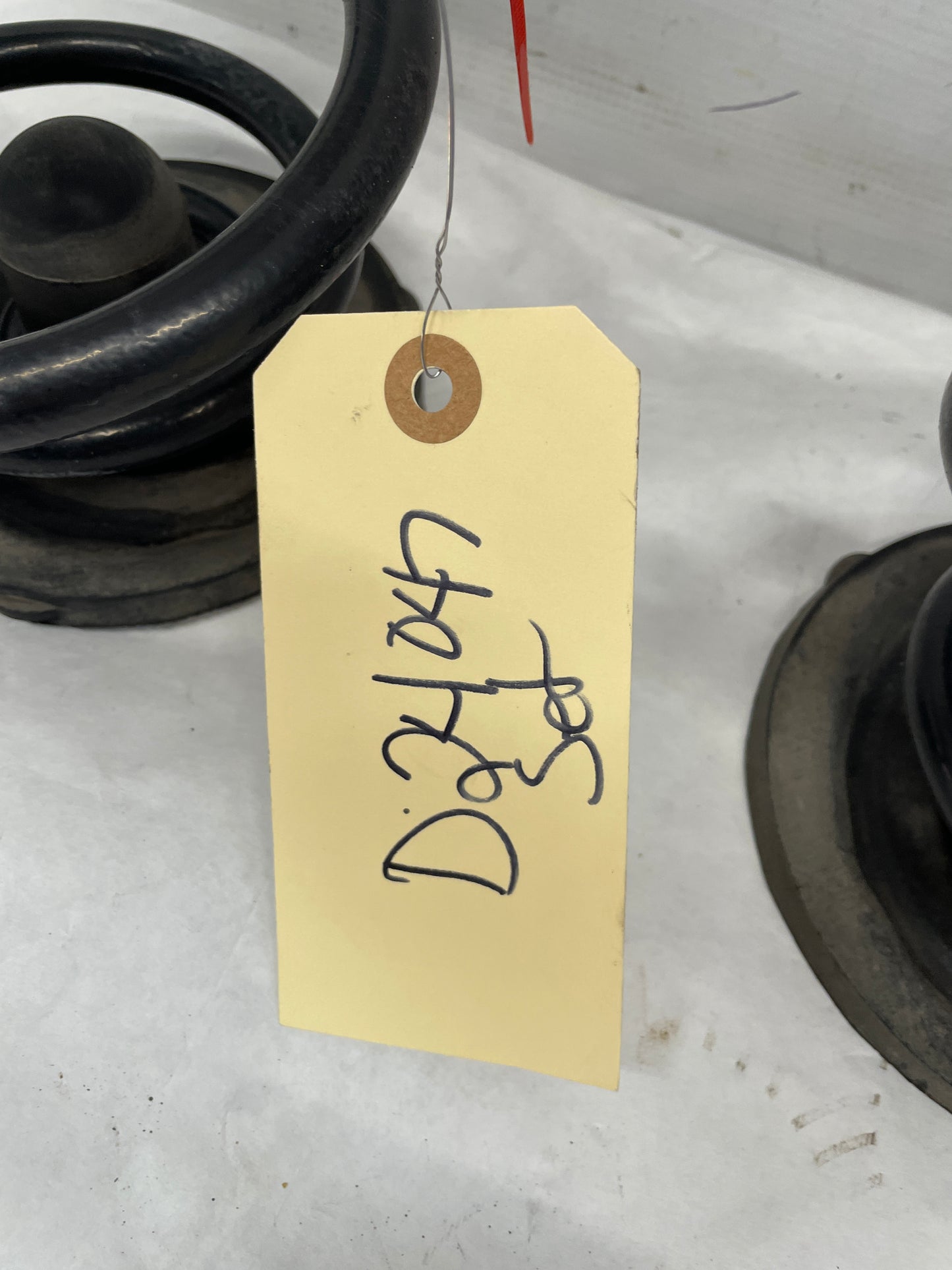 2006 Pontiac GTO Rear Coil Springs RH & LH OEM - Day's Parts Yard