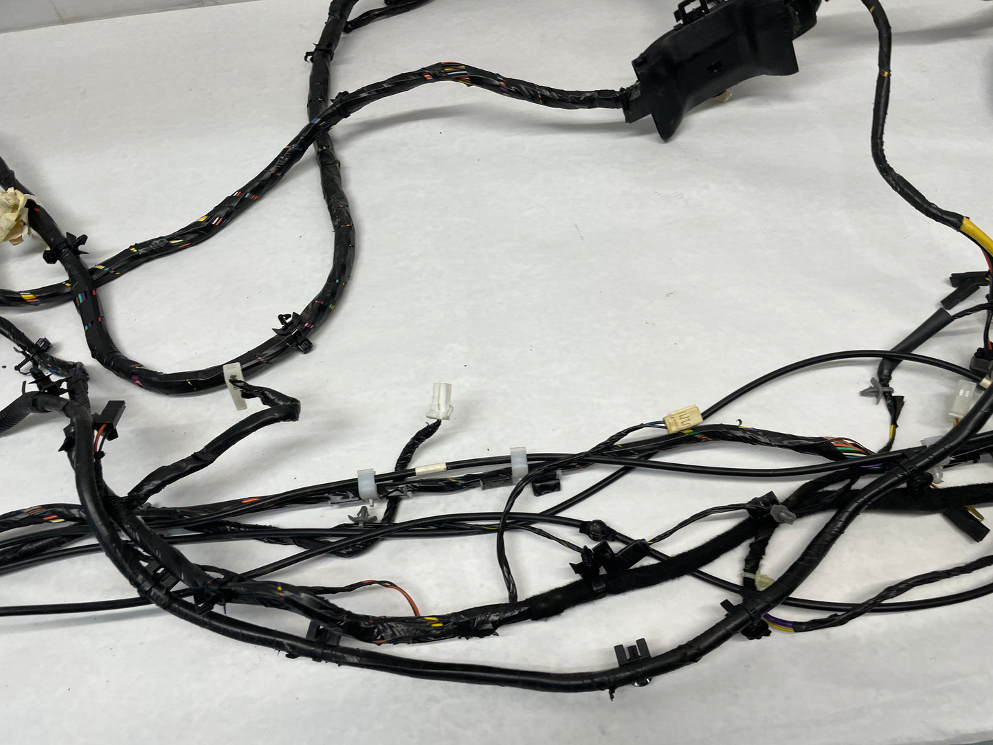 2005 Pontiac GTO Chassis Body Junction Wire Wiring Harness OEM