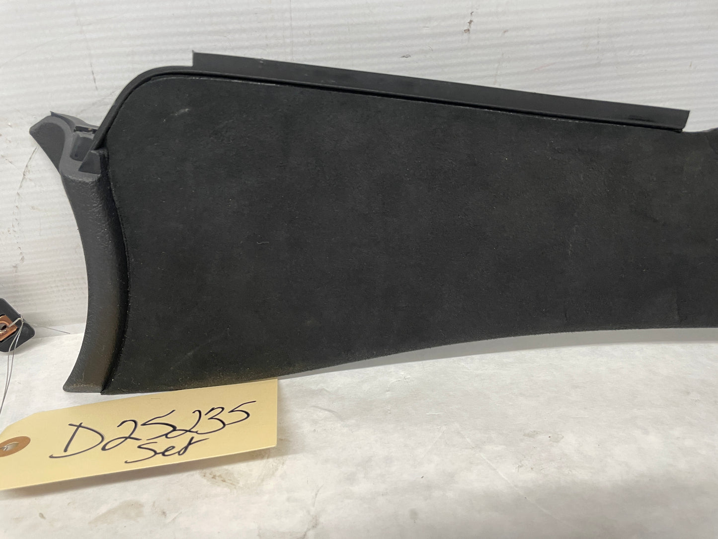 2006 Pontiac GTO RH & LH Console Interior Black Suede Trim Panels OEM - Day's Parts Yard