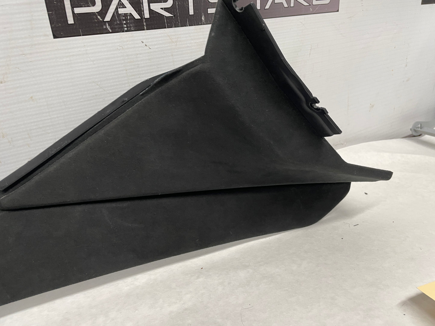 2006 Pontiac GTO RH & LH Console Interior Black Suede Trim Panels OEM - Day's Parts Yard