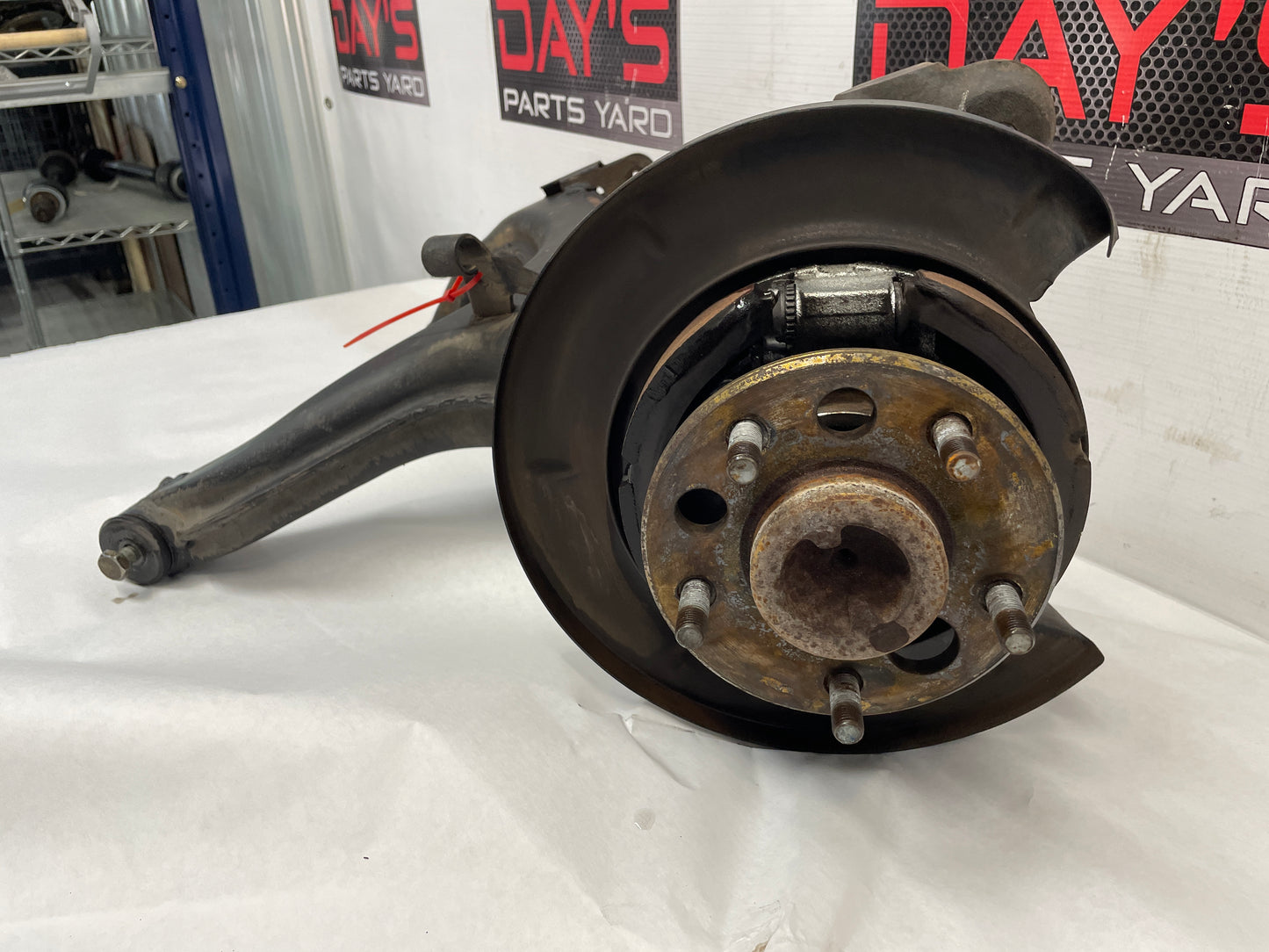 2006 Pontiac GTO RH Passenger Rear Suspension Spindle Hub Knuckle Control Arm OEM - Day's Parts Yard