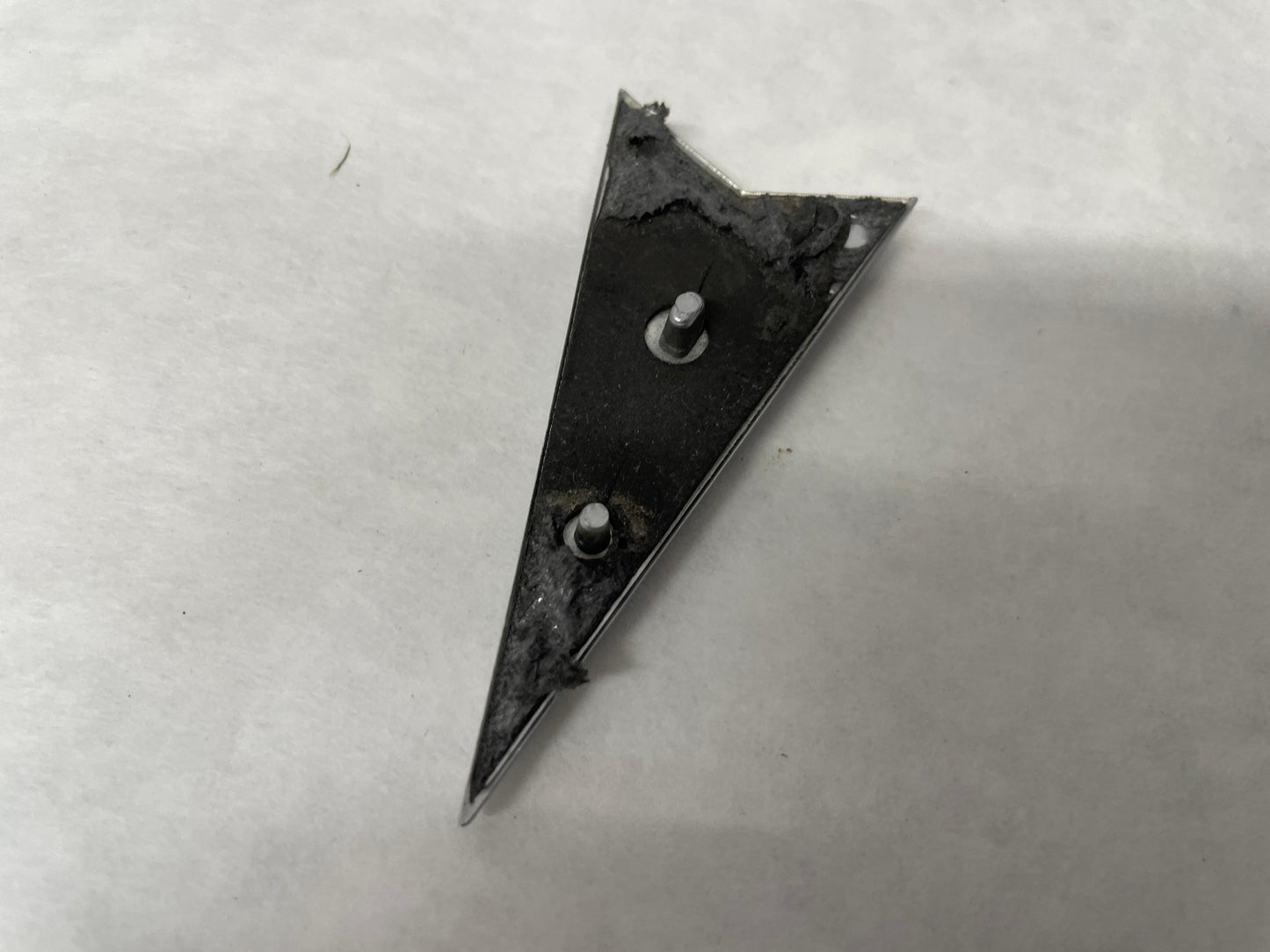 2006 Pontiac GTO Trunk Deck Lid Emblem Arrow Head OEM - Day's Parts Yard