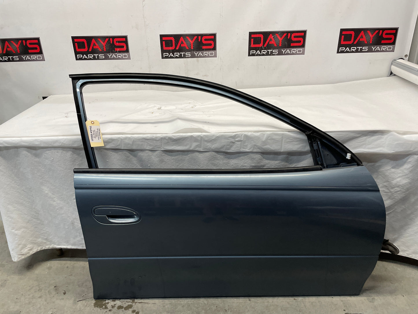2006 Pontiac GTO RH Passenger Door OEM - Day's Parts Yard