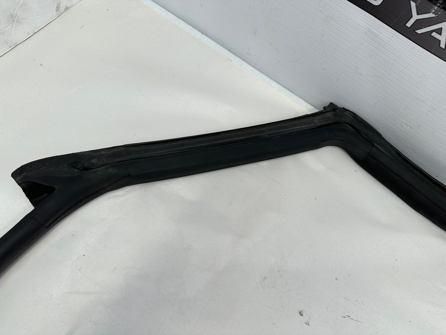 2014 Cadillac CTS-V Coupe RH Passenger Rubber Door Weather Strip Seal OEM - Day's Parts Yard