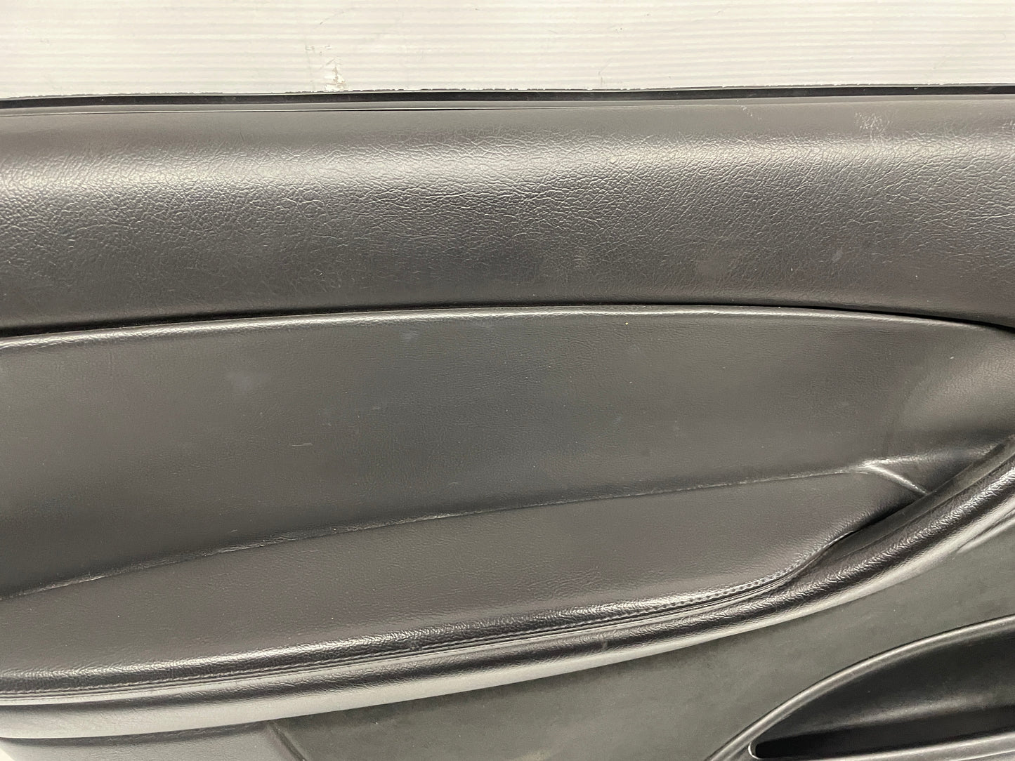 2006 Pontiac GTO LH Driver Front Interior Door Panel Trim OEM - Day's Parts Yard