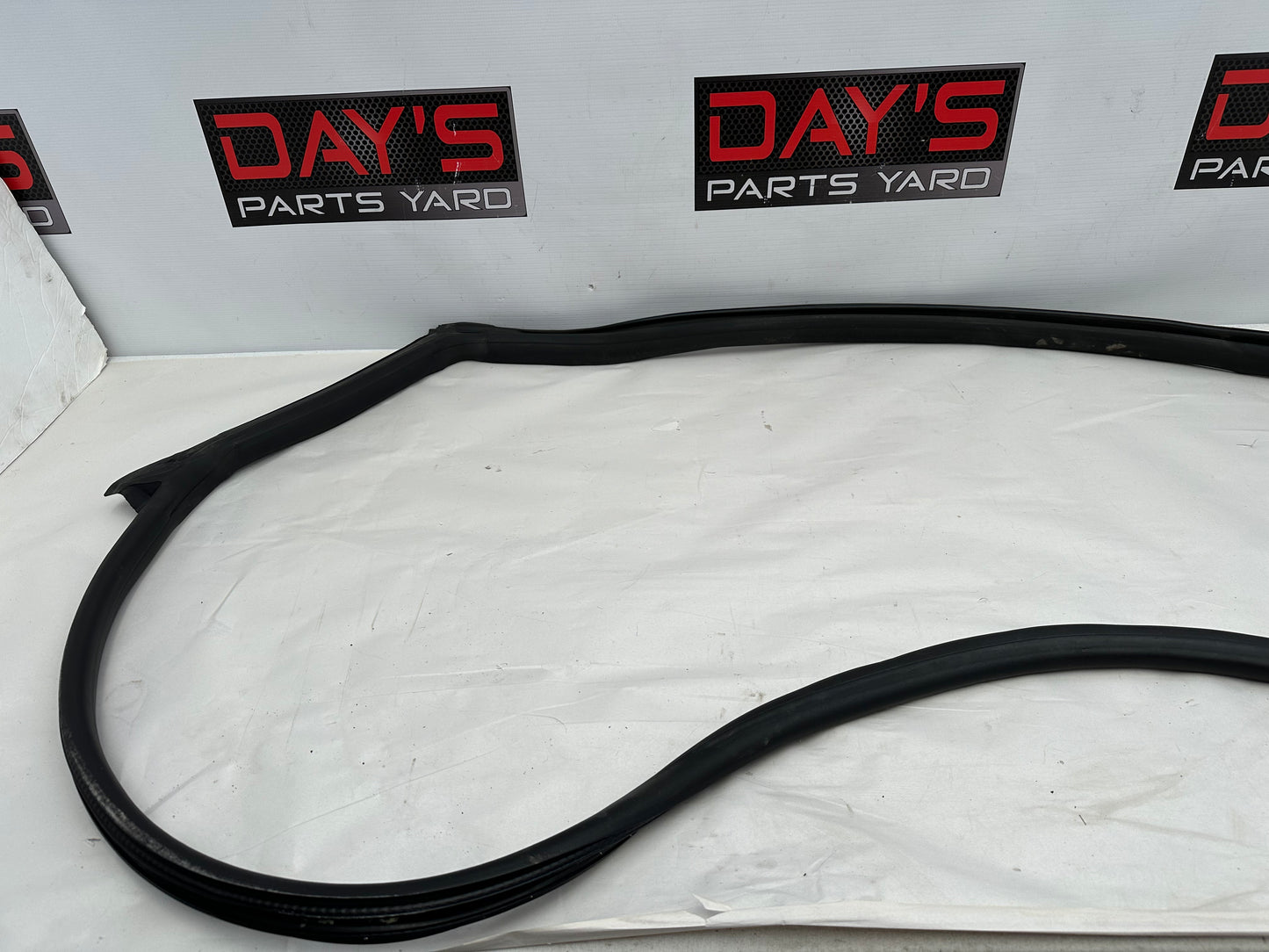 2014 Cadillac CTS-V Coupe RH Passenger Rubber Door Weather Strip Seal OEM - Day's Parts Yard