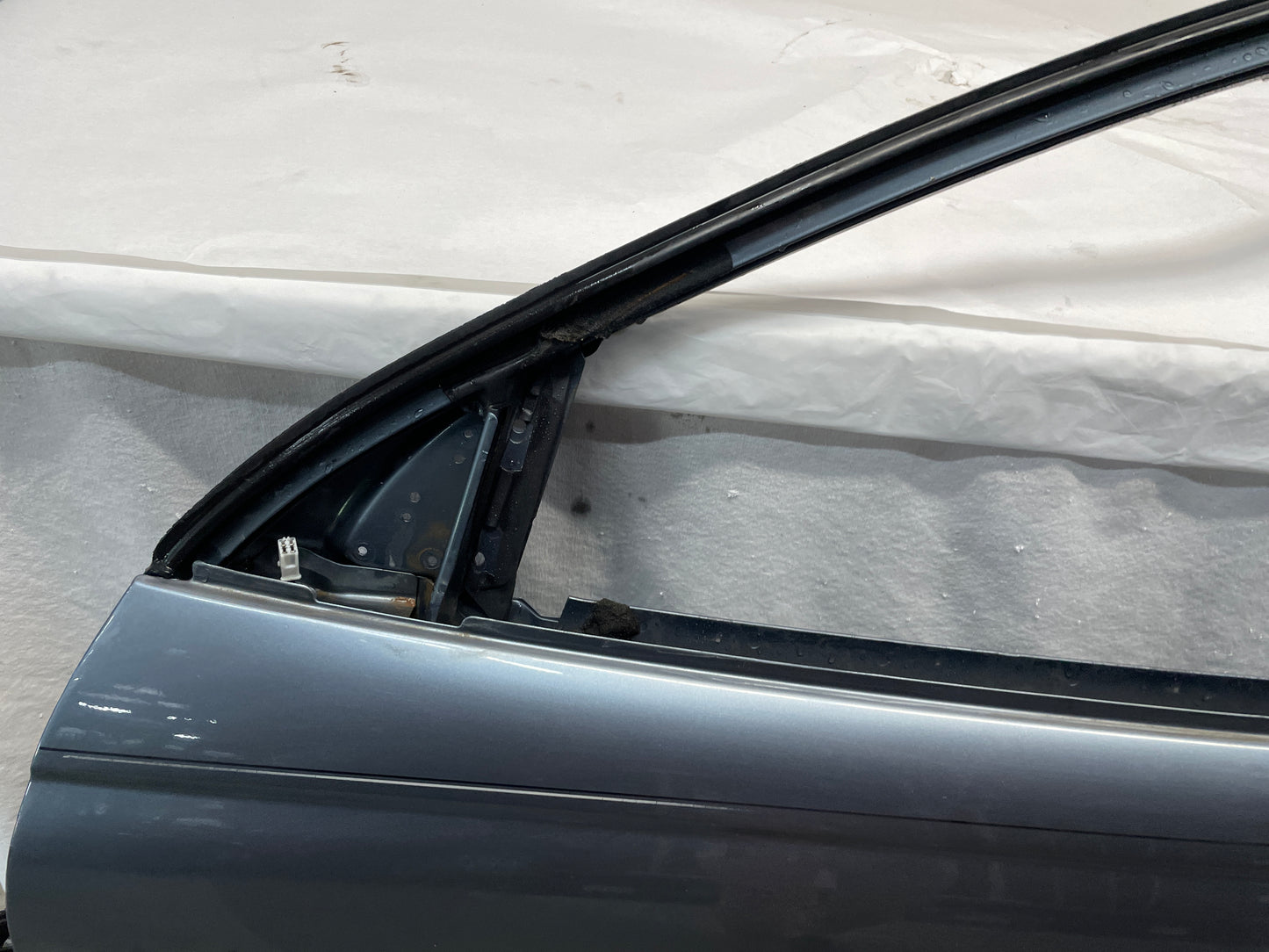 2006 Pontiac GTO LH Driver Door OEM - Day's Parts Yard