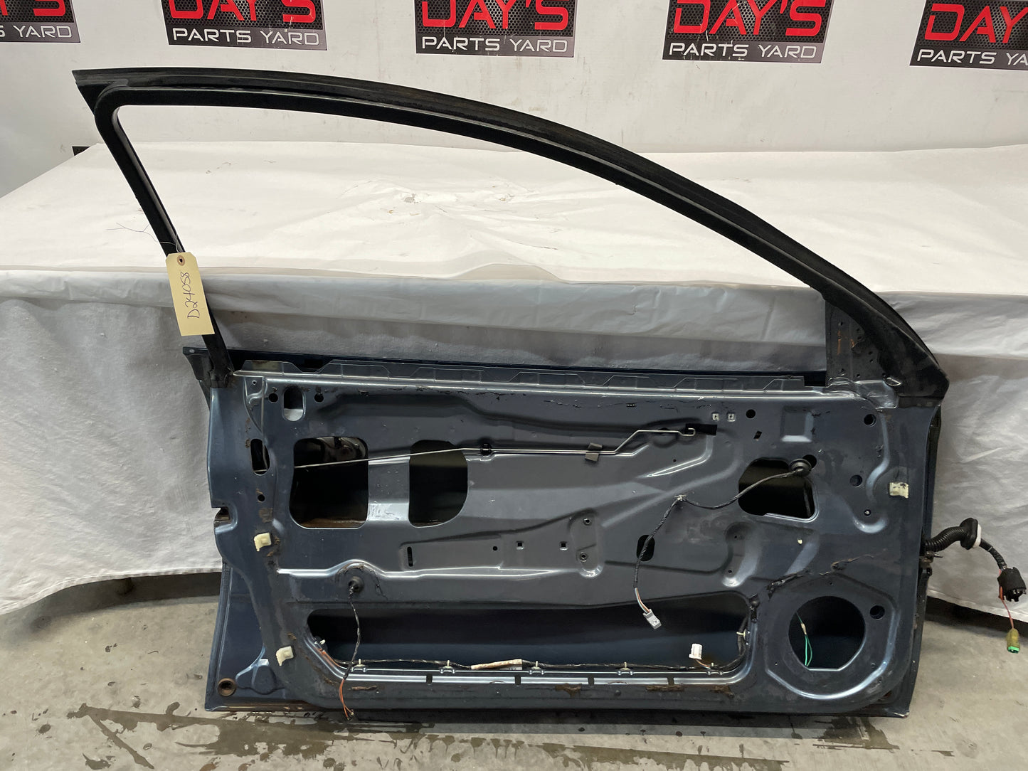 2006 Pontiac GTO LH Driver Door OEM - Day's Parts Yard