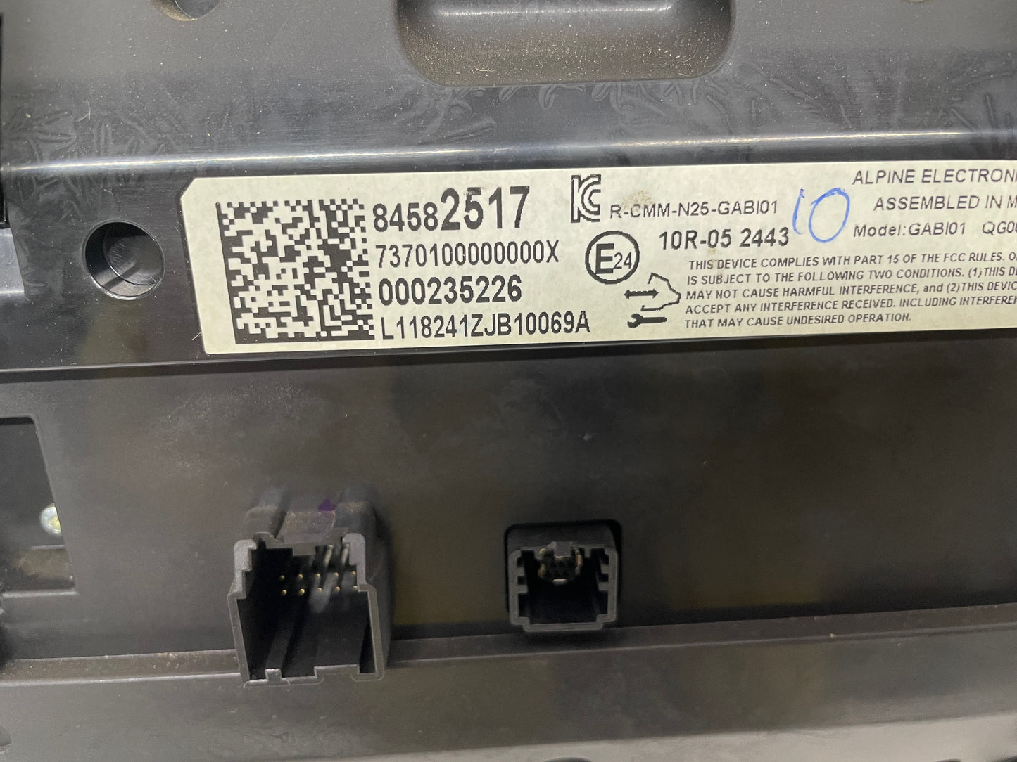 2019 Chevy Camaro SS Navigation Radio Touch Screen OEM - Day's Parts Yard