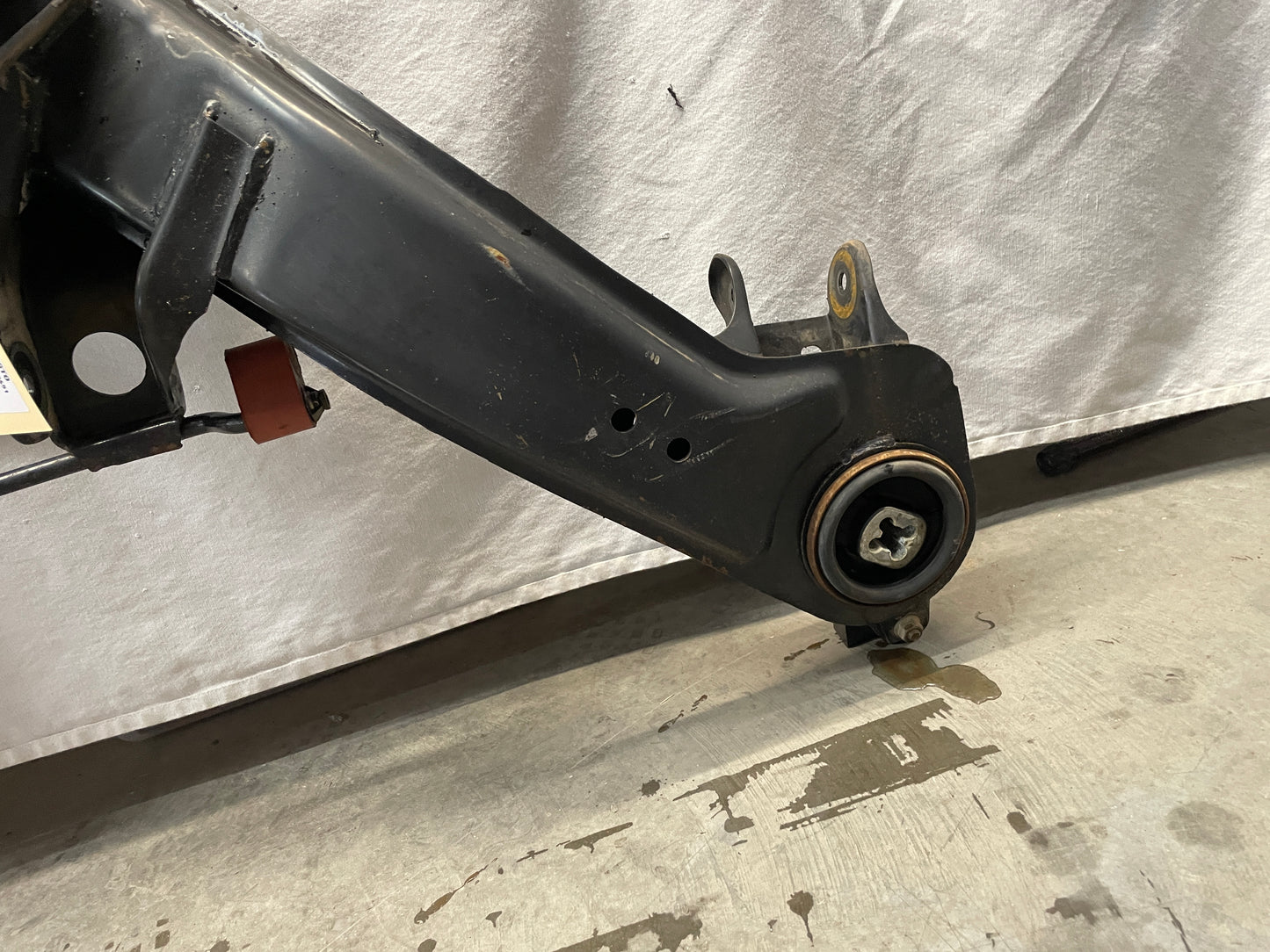 2006 Pontiac GTO Rear Suspension Sub Frame Cradle K Cross Member OEM - Day's Parts Yard