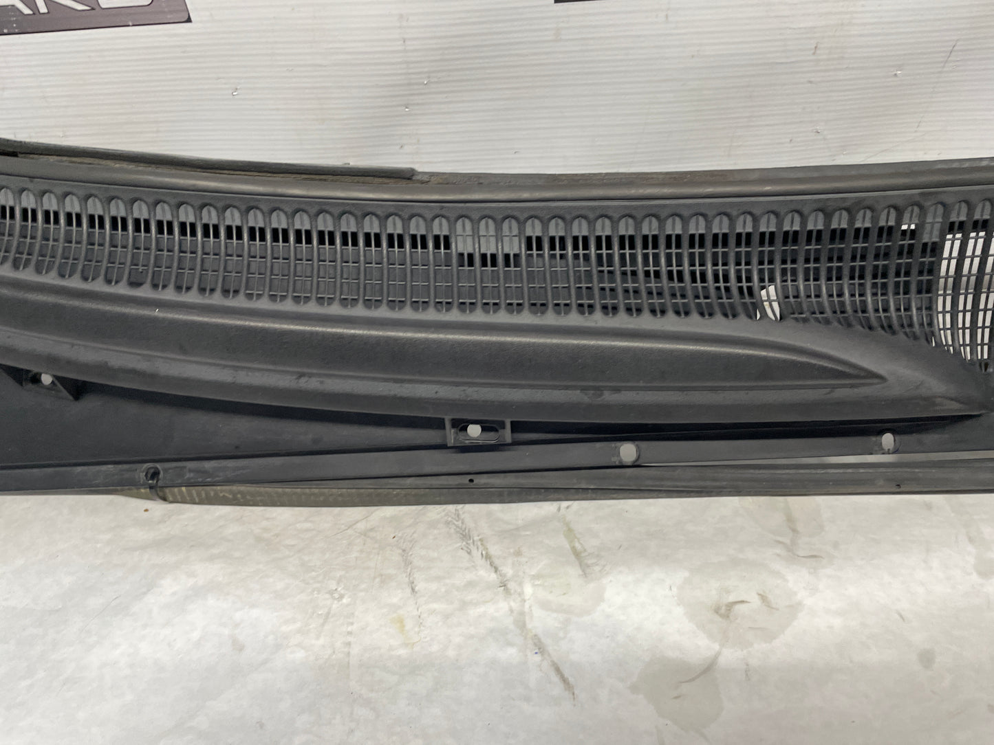 2006 Pontiac GTO Complete Windshield Wiper Cowl Assembly OEM - Day's Parts Yard