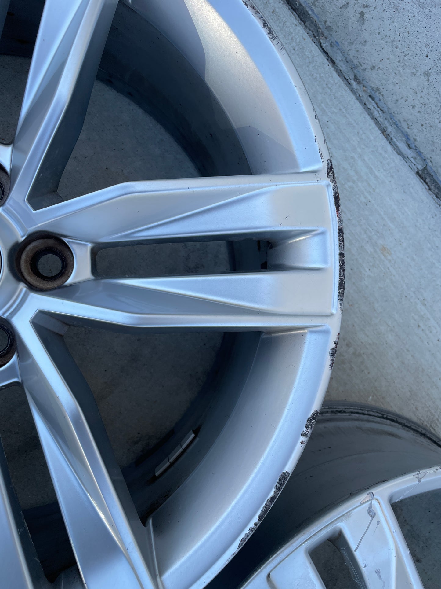 2018 Chevrolet Camaro SS Wheels Set OEM - Day's Parts Yard