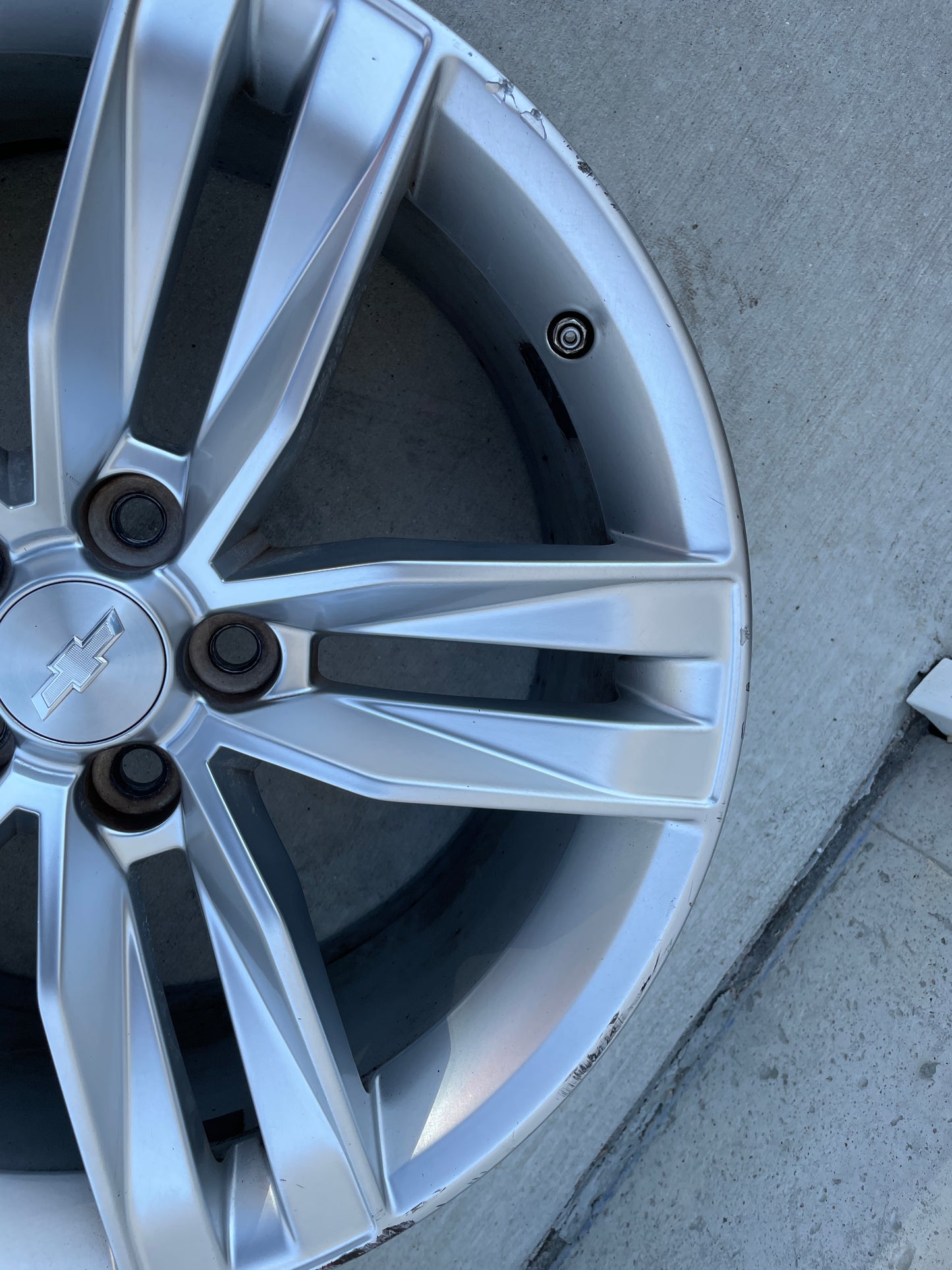 2018 Chevrolet Camaro SS Wheels Set OEM - Day's Parts Yard