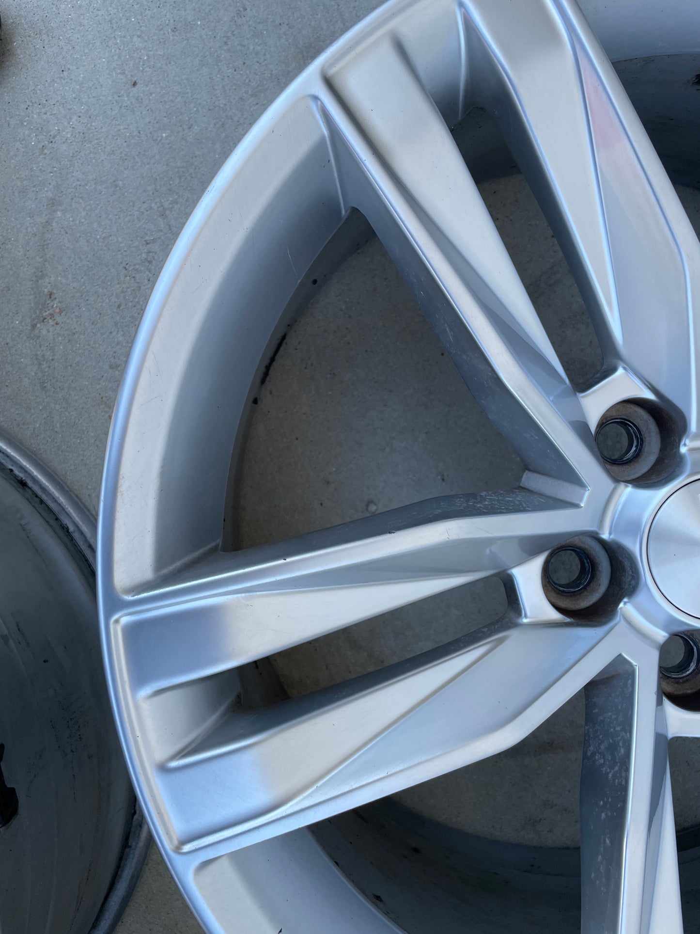 2018 Chevrolet Camaro SS Wheels Set OEM - Day's Parts Yard