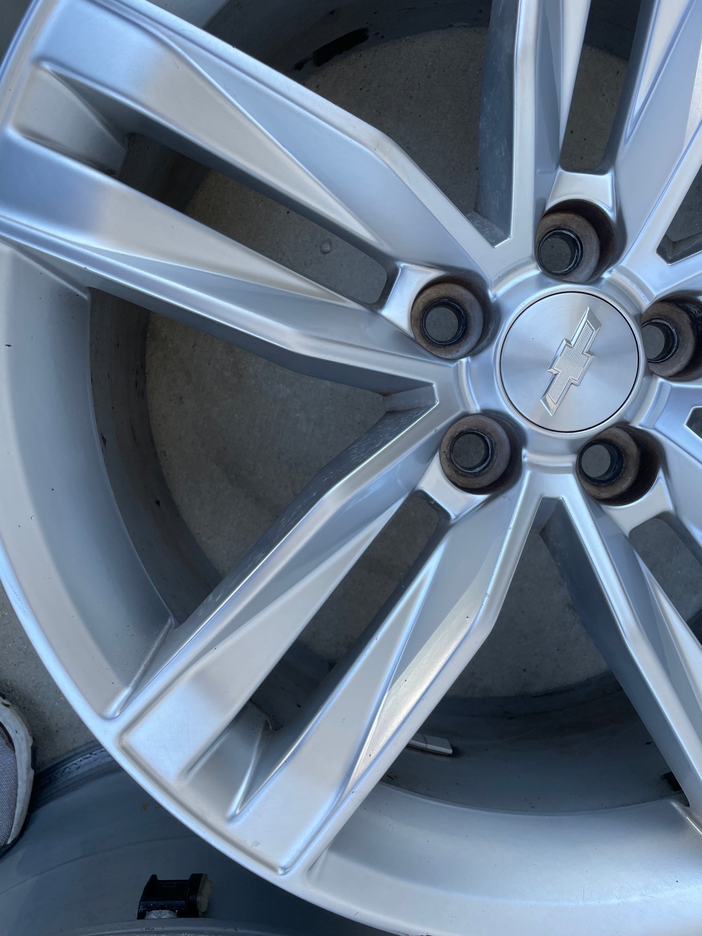 2018 Chevrolet Camaro SS Wheels Set OEM - Day's Parts Yard