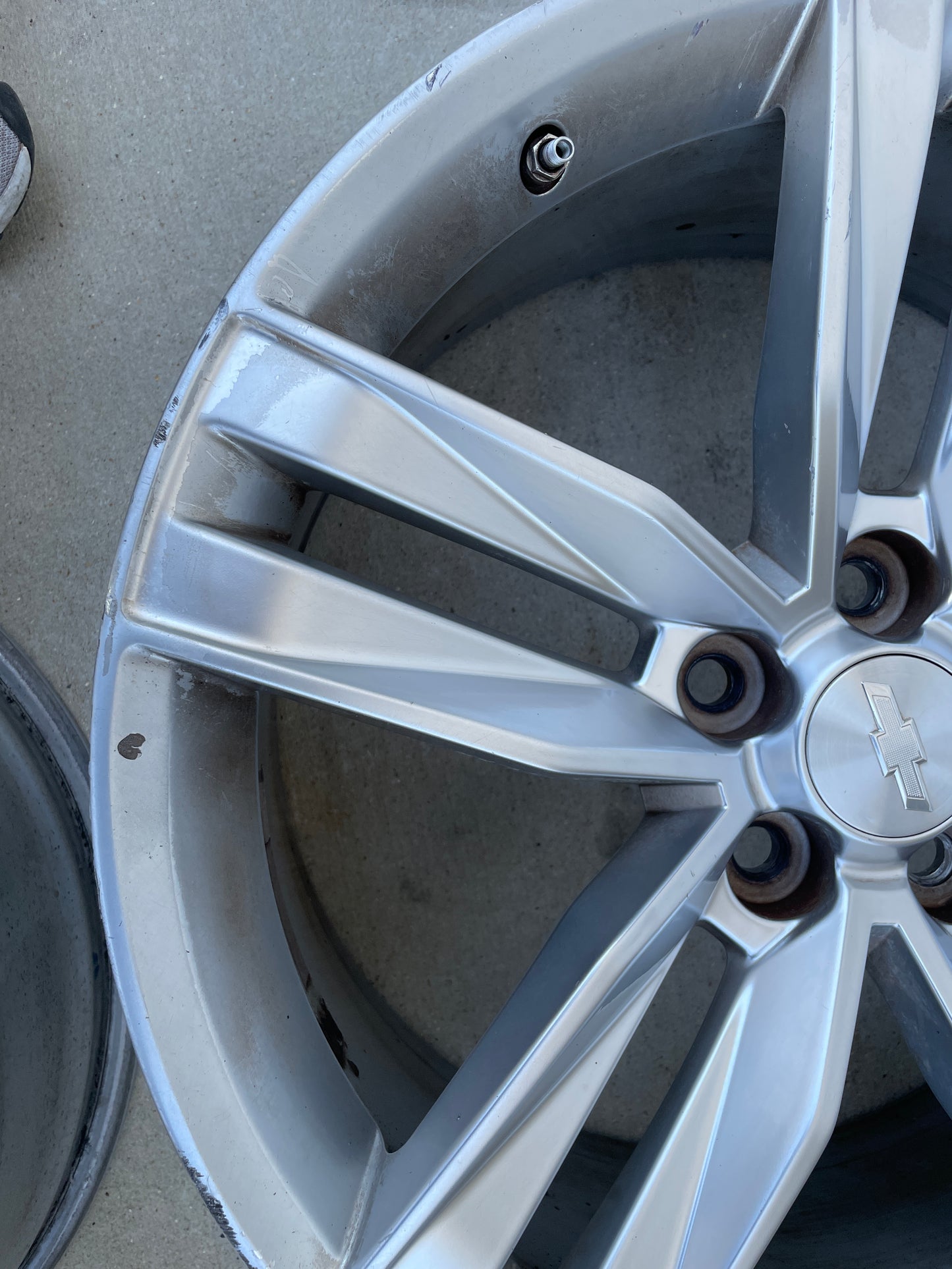 2018 Chevrolet Camaro SS Wheels Set OEM - Day's Parts Yard