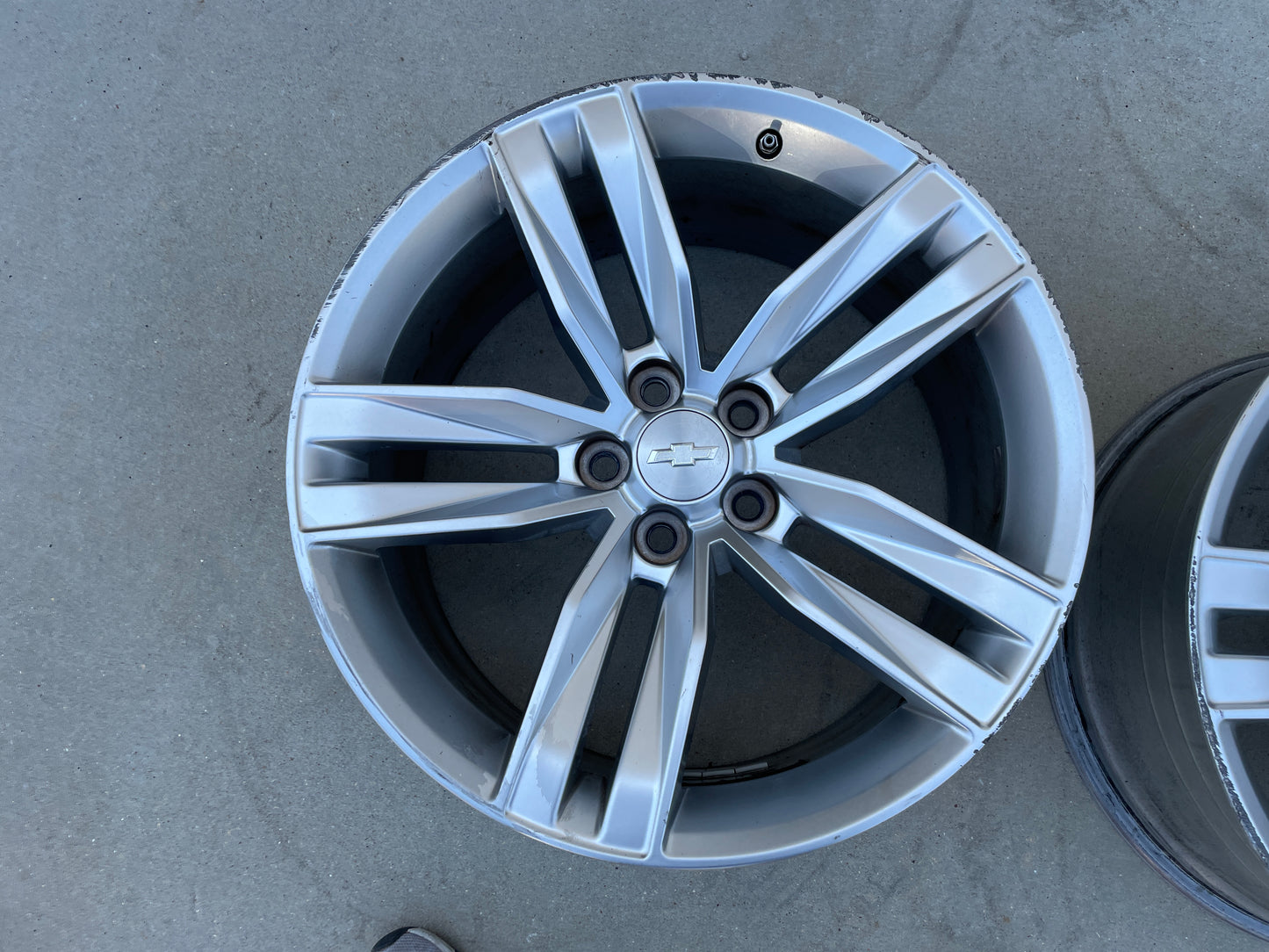 2018 Chevrolet Camaro SS Wheels Set OEM - Day's Parts Yard